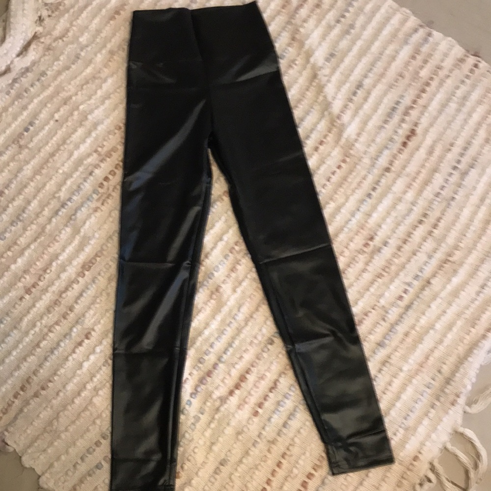 HOST PICK πFaux Leather Booty Lifting Leggins Black Pants - Picture 9 of 17